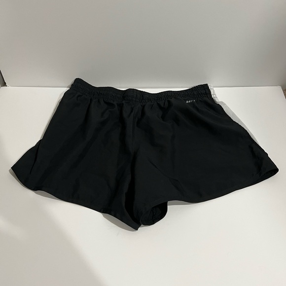 Nike Dri-Fit Shorts - Picture 2 of 4